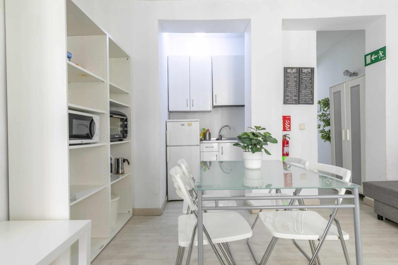 Acogedor Y Centrico Estudio Lägenhet Madrid Exteriör bild
