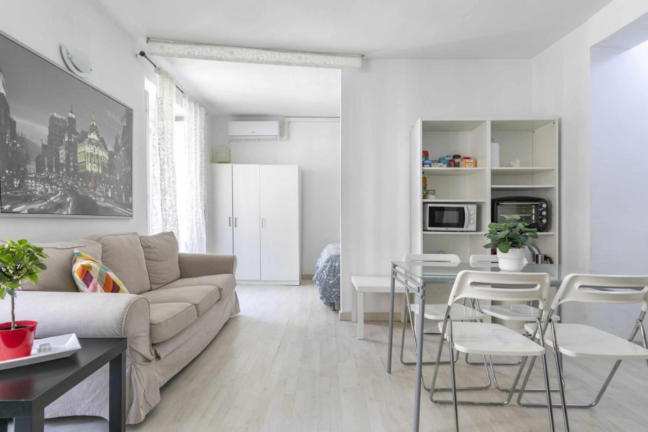 Acogedor Y Centrico Estudio Lägenhet Madrid Exteriör bild